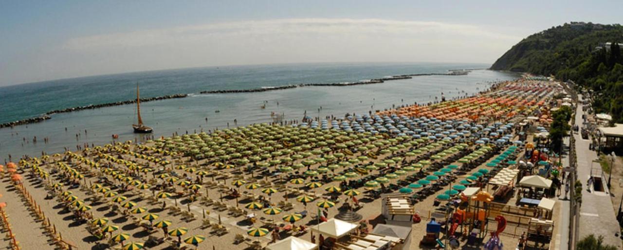 Hotel Plaza Gabicce Mare Zewnętrze zdjęcie